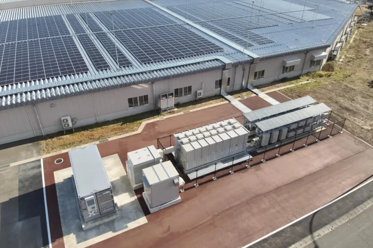 Magazyn energii dla firmy – fotowoltaika i oszczędność energii
